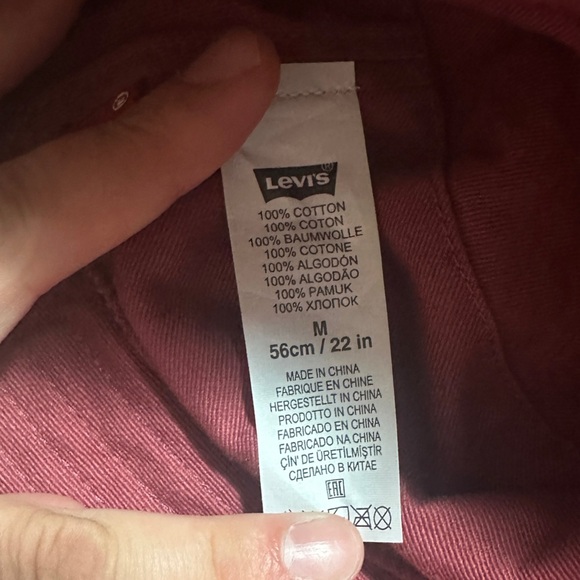 Levi’s Cloche Bucket Hat Purple Maroon Red Size Medium - Picture 8 of 9